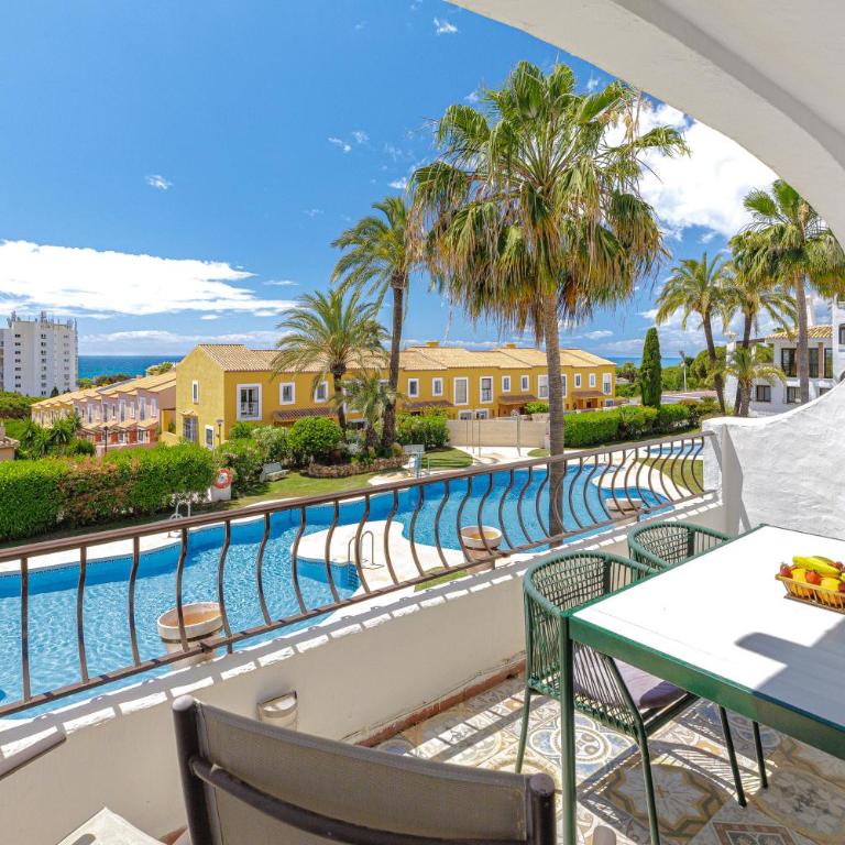 Renovated Apartment with Sea Views and Pool with Private Parking - Apartamento de 2 dormitorios - 1
