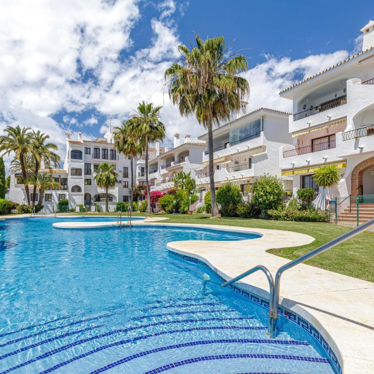 Renovated Apartment with Sea Views and Pool with Private Parking - Apartamento de 2 dormitorios - 13