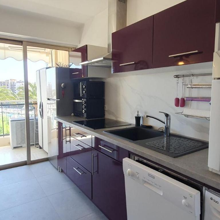 Apartment 50 m2 for 2 p maximum Marina view, Swimming pool, Wi-Fi, Air conditioning, Parking - Apartamento de 1 dormitorio - 2