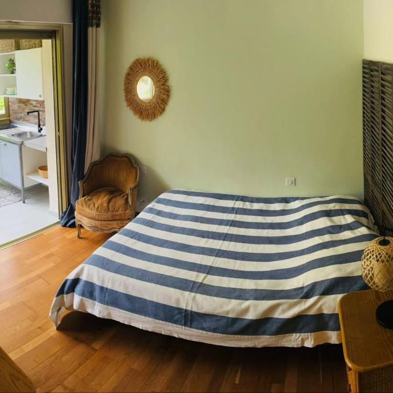 Ref GALA 2B - Palmes d'Or Properties - Studio - 3