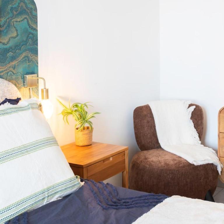 Modern 2-Bedroom Sea View, Air Conditioning, Balcony - Appartement 1 Chambre - 10