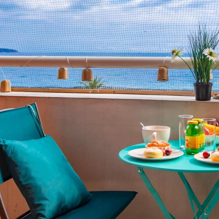 Modern 2-Bedroom Sea View, Air Conditioning, Balcony - Appartement 1 Chambre - 24