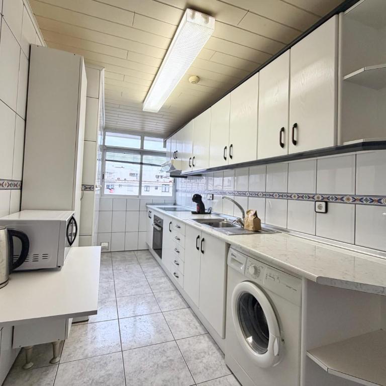 DOMuum Holidays - CHIPRE - Three-Bedroom Apartment - 12