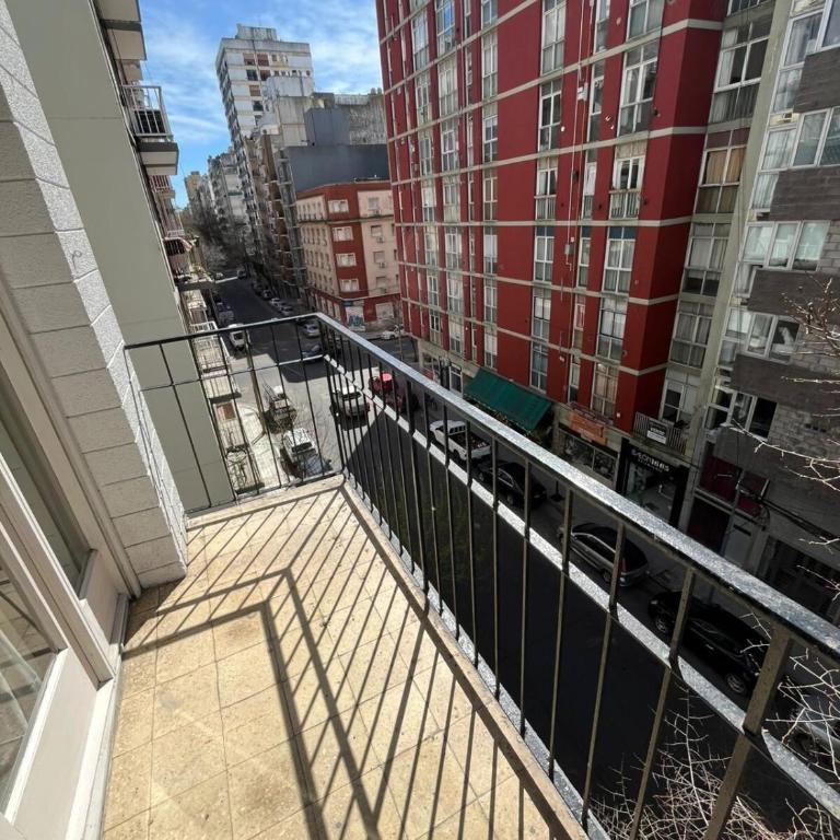 Comodo y luminoso 2 amb Plaza Colon - Apartamento de 2 dormitorios - 4