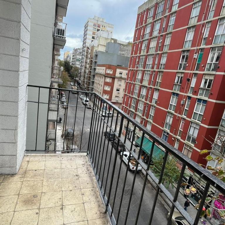 Comodo y luminoso 2 amb Plaza Colon - Apartamento de 2 dormitorios - 9