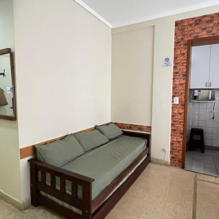 Comodo y luminoso 2 amb Plaza Colon - Apartamento de 2 dormitorios - 13