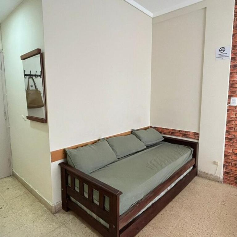 Comodo y luminoso 2 amb Plaza Colon - Apartamento de 2 dormitorios - 10