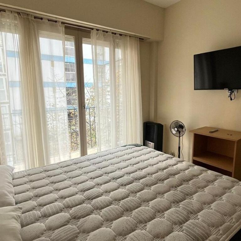 Comodo y luminoso 2 amb Plaza Colon - Apartamento de 2 dormitorios - 33