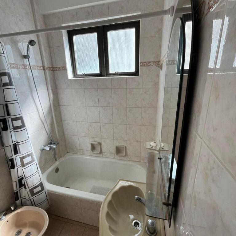 Comodo y luminoso 2 amb Plaza Colon - Apartamento de 2 dormitorios - 34