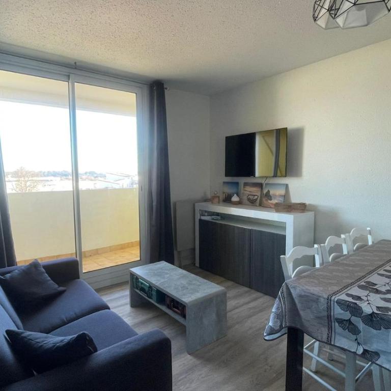 Appartement à 200 mètres de la plage - Two-Bedroom Apartment - 2