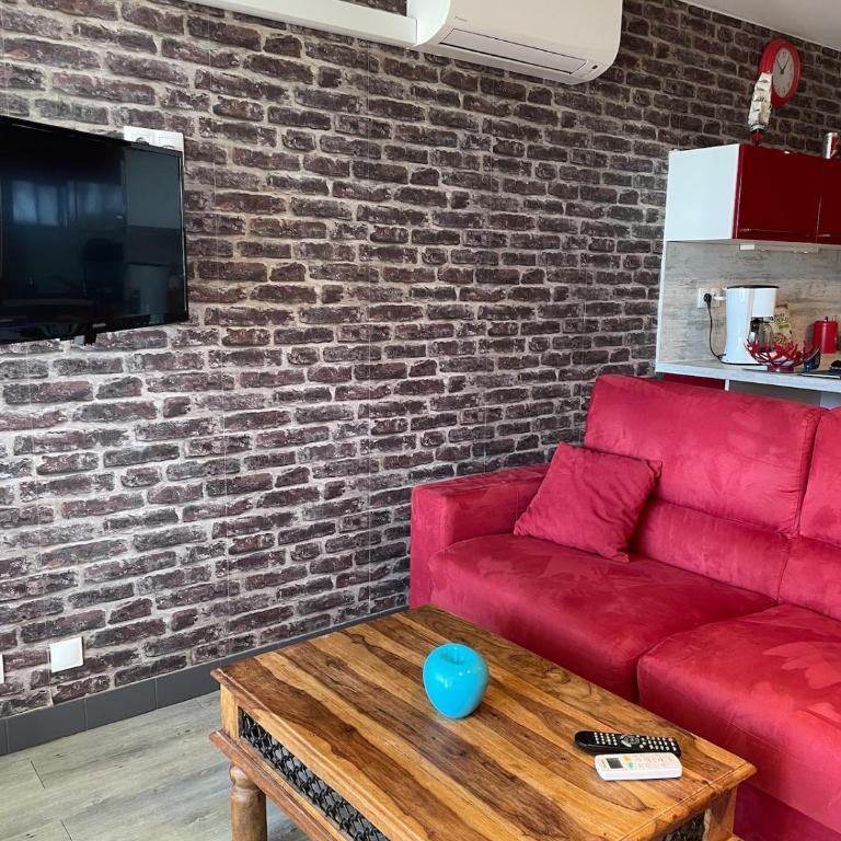 Red Pearl- Piscine, parking privé, Appartement pour 4 personnes tout équipé, plage de Richelieu à 200 mètres - One-Bedroom Apartment - 8