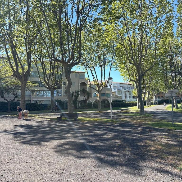 Red Pearl- Piscine, parking privé, Appartement pour 4 personnes tout équipé, plage de Richelieu à 200 mètres - One-Bedroom Apartment - 16