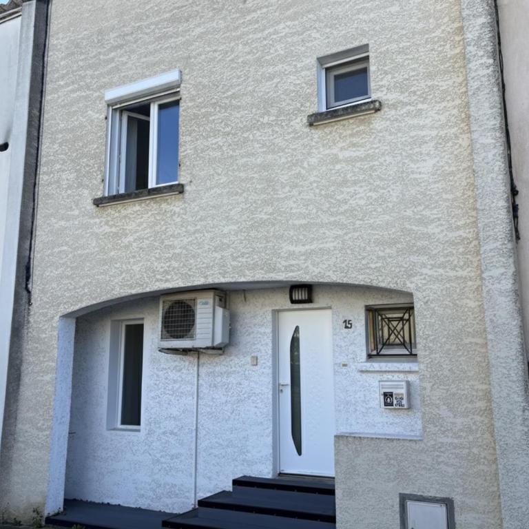 Havre de Paix Familial avec Véranda & Terrasse - Villa 3 Chambres - 9