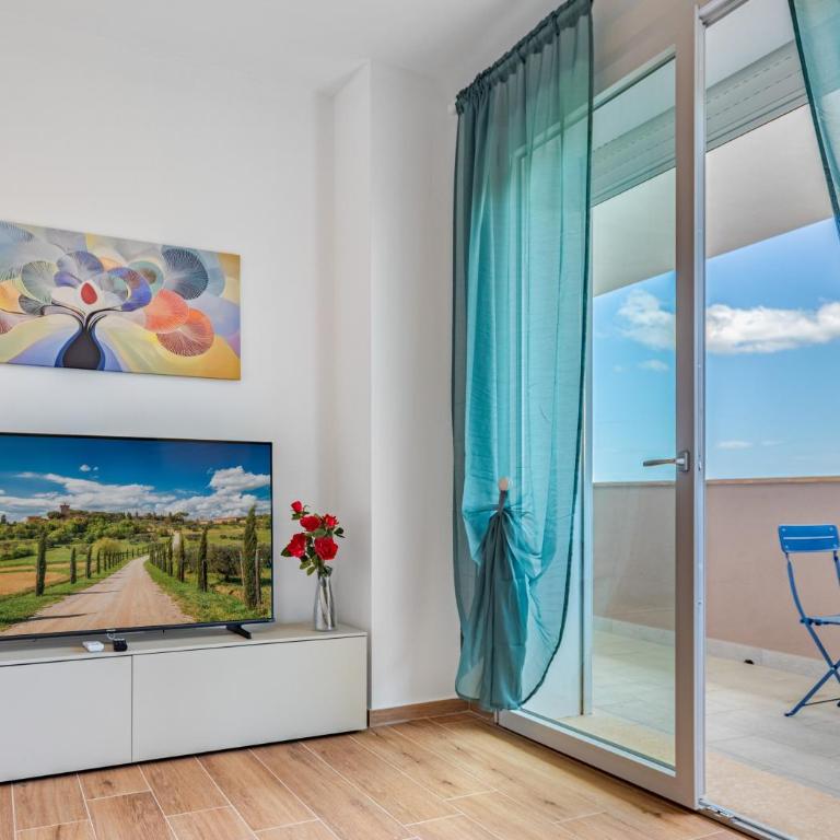 LTApartments 12 Nuovo moderno appartamento con balcone - Appartamento con 1 Camera da Letto - 2