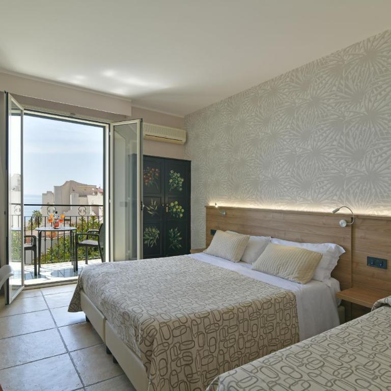 Hotel & Apartments Villa Linda - Camera Superior Matrimoniale/Doppia con Letti Singoli con Vista Mare - 2