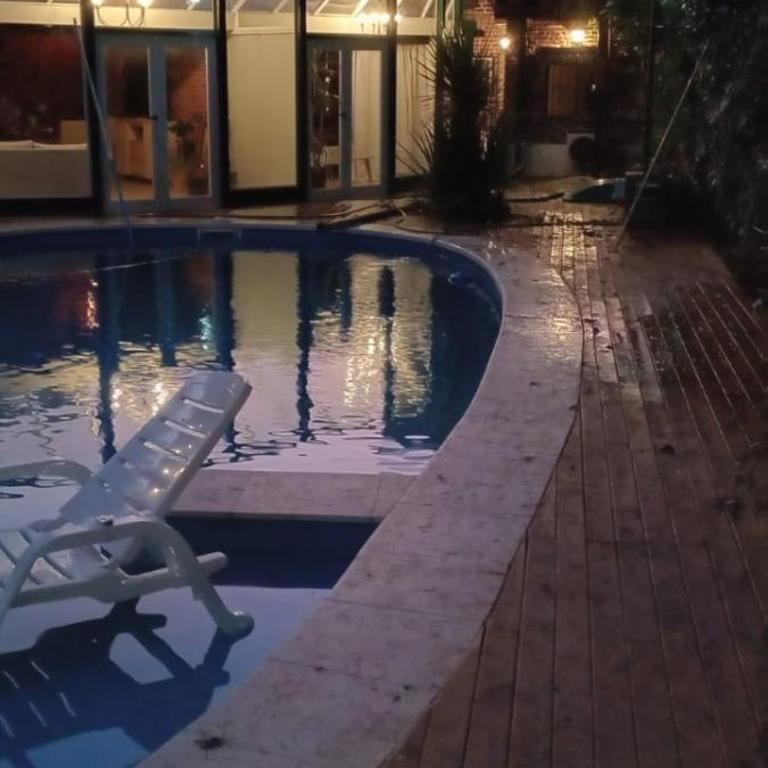 Casa quinta con pileta 4 Suits - Casa de 2 dormitorios - 1