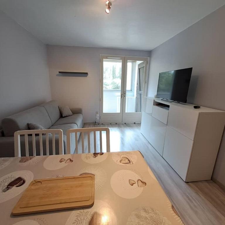 Proche commerces vue foret - Appartement - 1