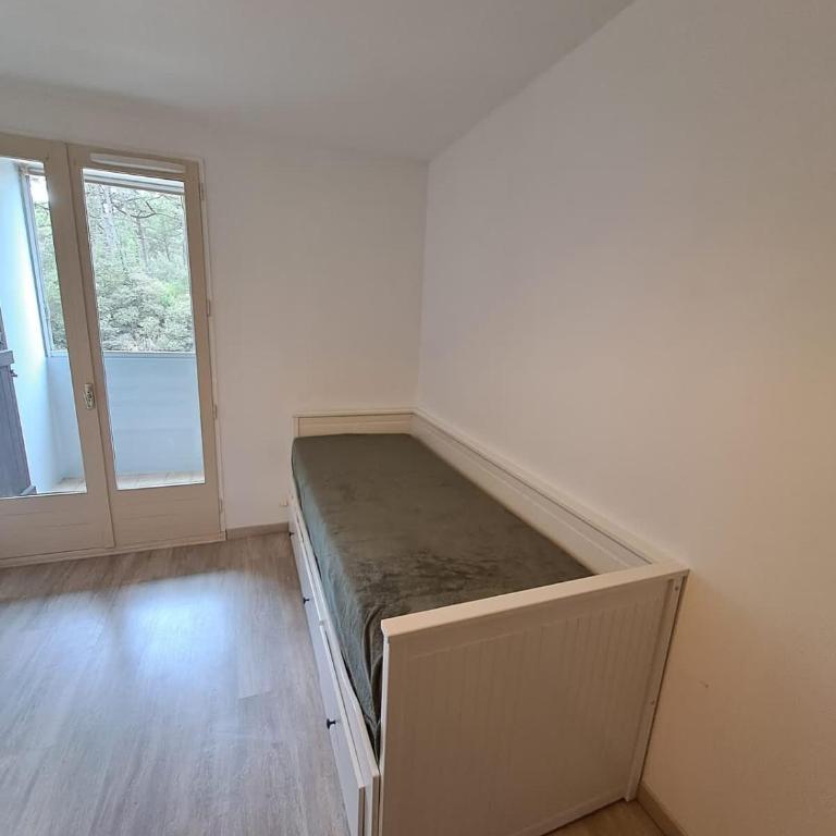 Proche commerces vue foret - Appartement - 13