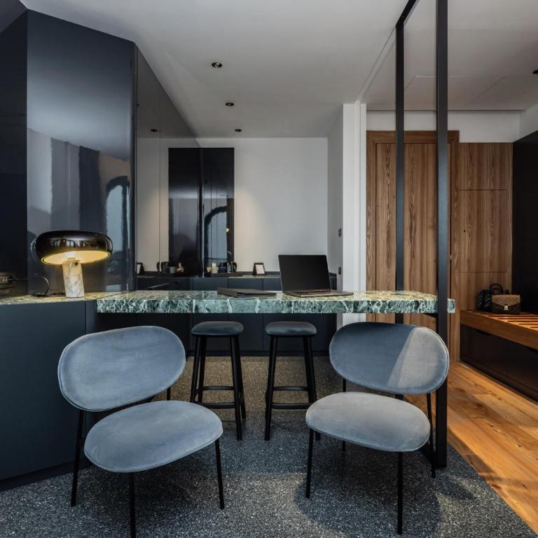 Hotel Al Caminetto – Adults Only, WorldHotels Crafted - King Suite with Terrance and Lake View - Non-Smoking - 10