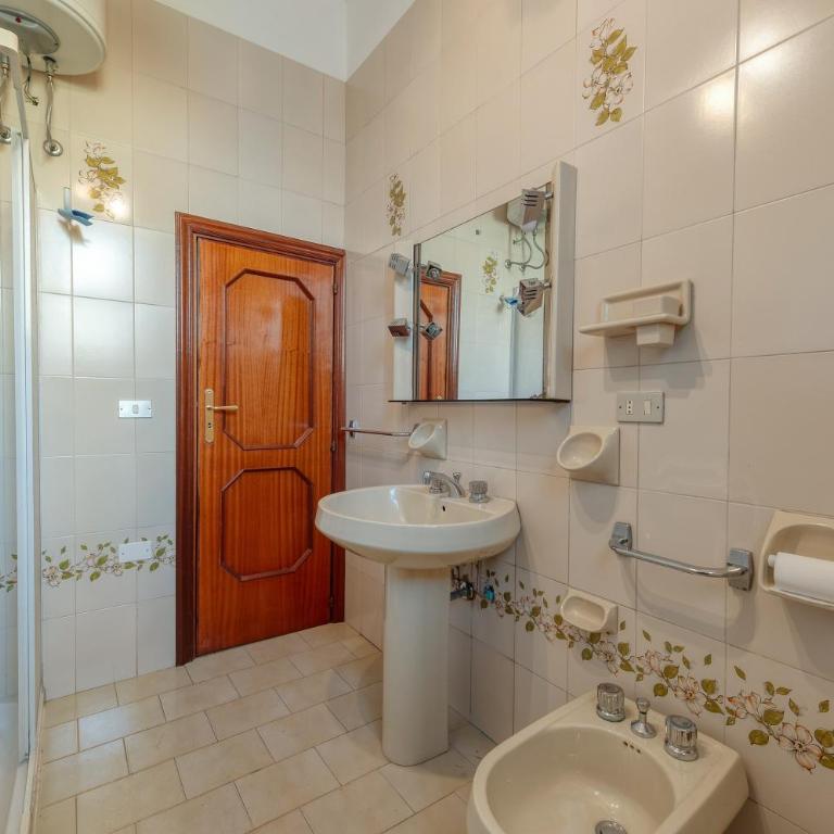 Casa Lucia a Torre Lapillo - Appartamento Premium con 3 Camere da Letto e Balcone - 19