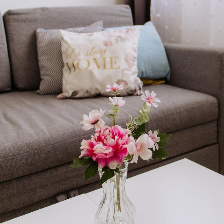 Sunny apartment a few minutes from Old Bridge! - One-Bedroom Apartment - 16