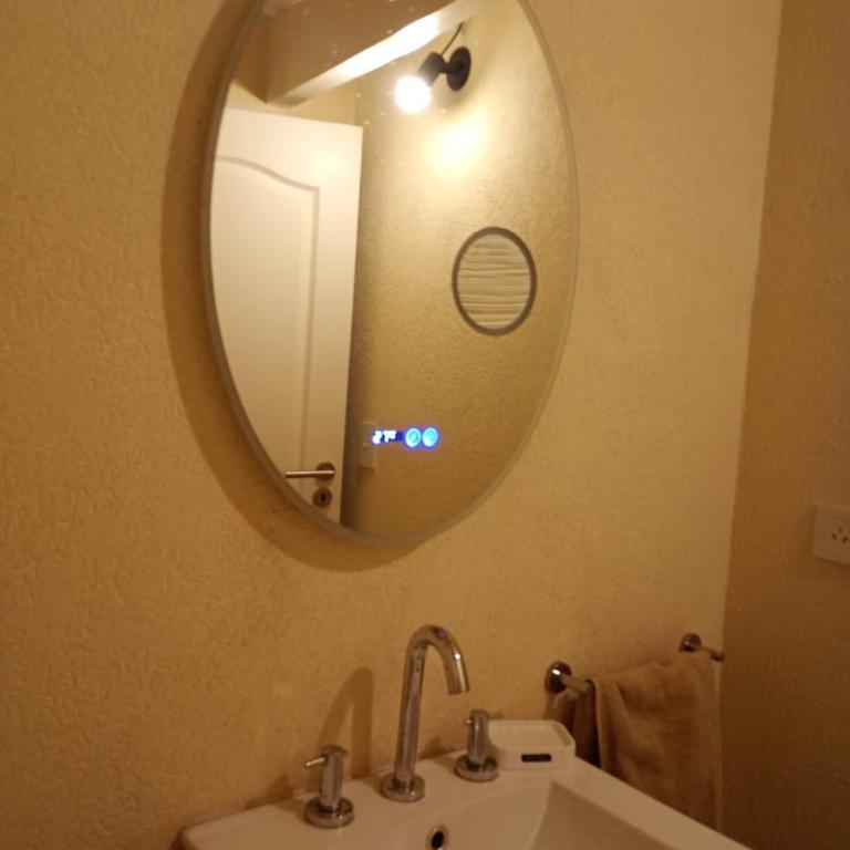 Casa con hydromasaje and Jacuzzi en Pacheco - Casa con 1 dormitorio - 2