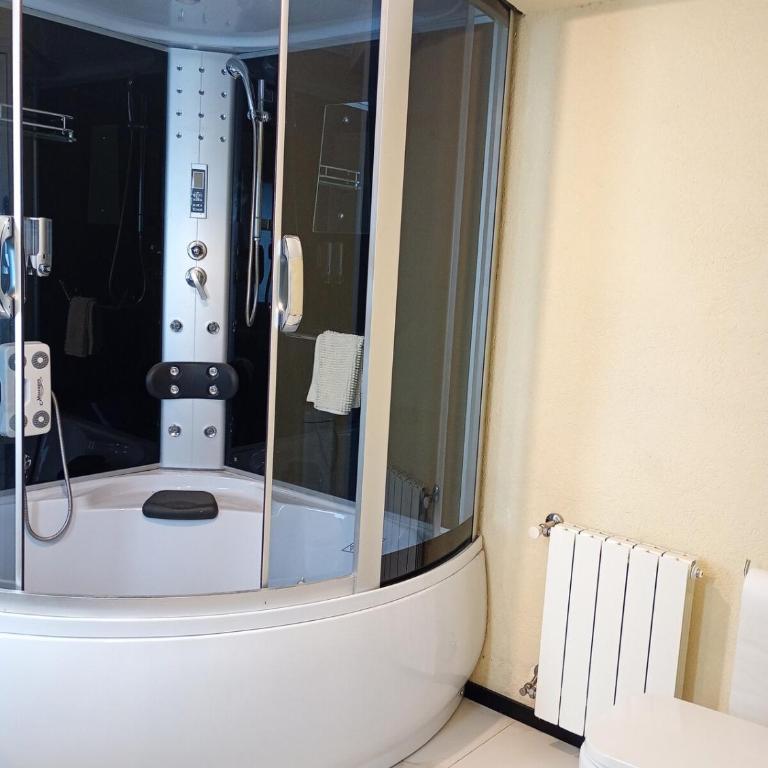 Casa con hydromasaje and Jacuzzi en Pacheco - Casa con 1 dormitorio - 21