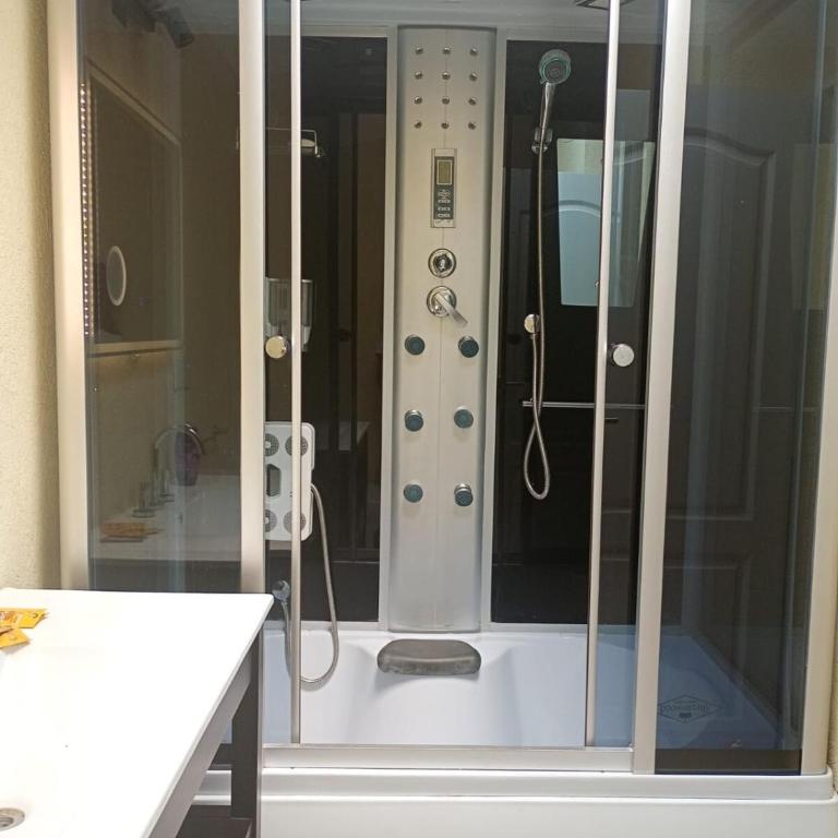 Casa con hydromasaje and Jacuzzi en Pacheco - Casa con 1 dormitorio - 51