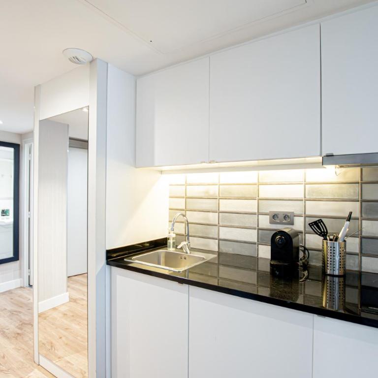 Madame Cadet - Appartement – Bâtiment 2 - 11