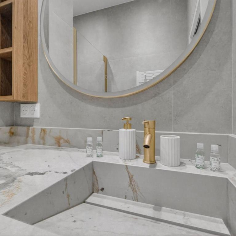 1 Chambre - Ascenseur - Proche Palais - Appartement 1 Chambre - 7