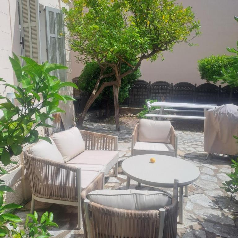 Un rez de jardin en plein centre - Apartment mit 2 Schlafzimmern - 1