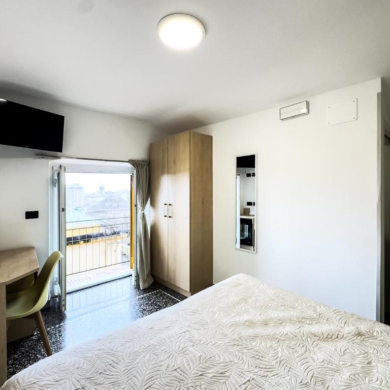 Hotel Caffaro - Camera Matrimoniale con Balcone e Vista Mare - 2