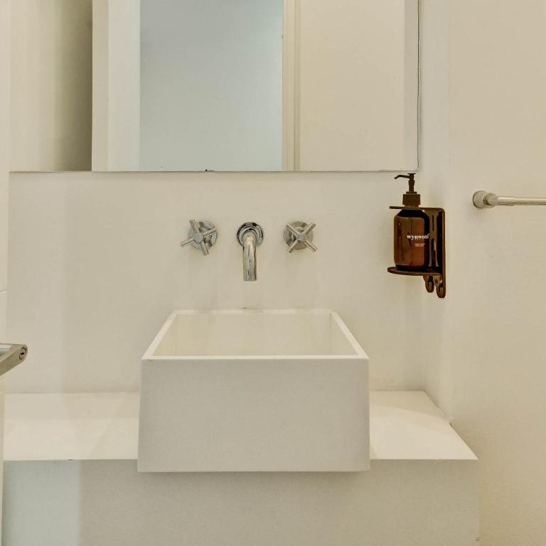 Deluxe 1BR Duplex with Terrace near El Virrey - Apartamento Dúplex - 8