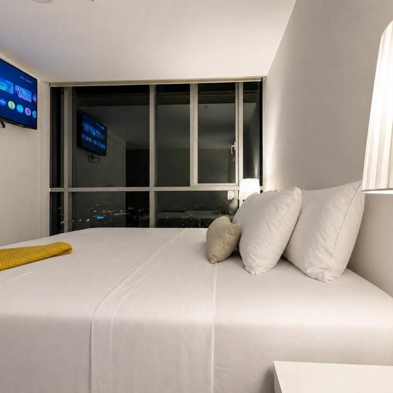 Big Family 3BR Pool Gym Near, Parking, AC, WIFI, El Dorado - Three-Bedroom Premium Apartment - 20