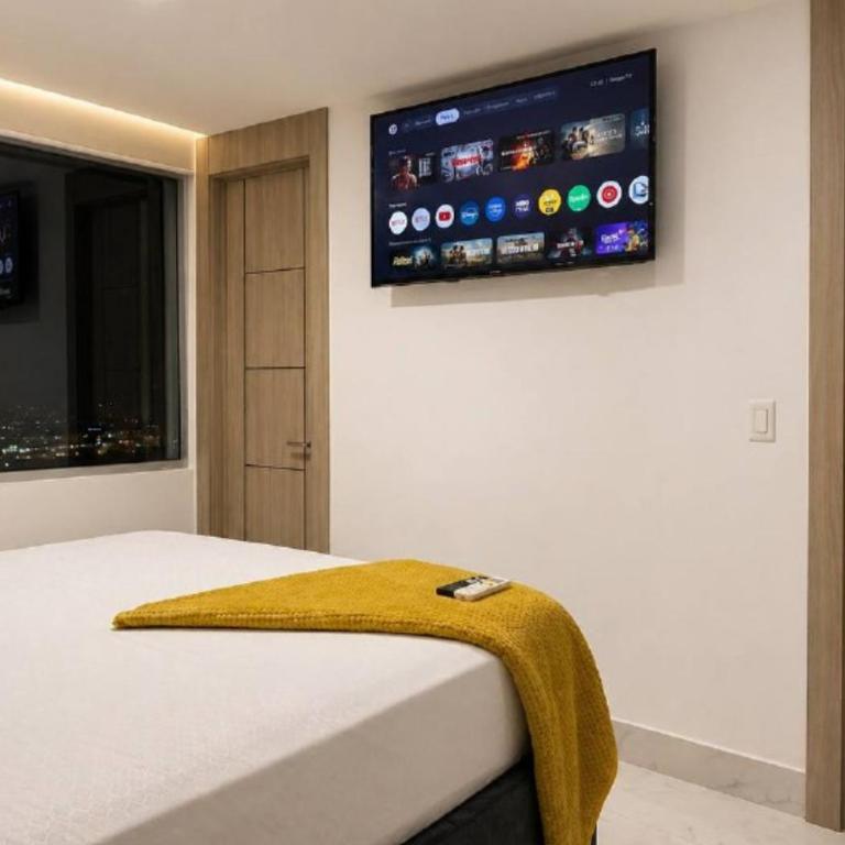Big Family 3BR Pool Gym Near, Parking, AC, WIFI, El Dorado - Three-Bedroom Premium Apartment - 55