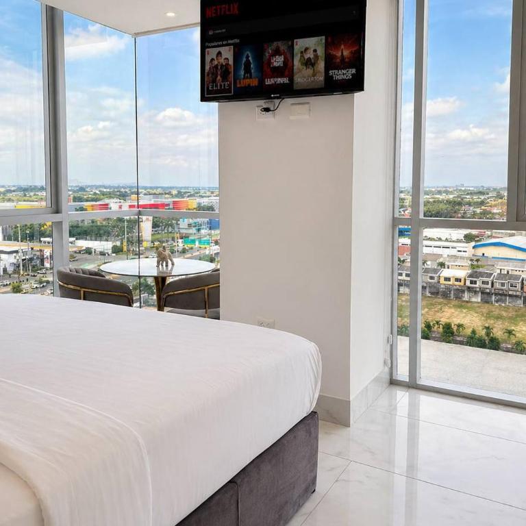 Big Family 3BR Pool Gym Near, Parking, AC, WIFI, El Dorado - Three-Bedroom Premium Apartment - 60