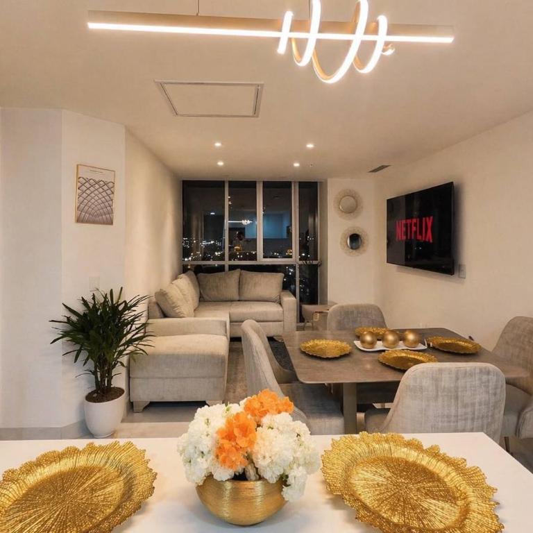 Big Family 3BR Pool Gym Near, Parking, AC, WIFI, El Dorado - Three-Bedroom Premium Apartment - 66