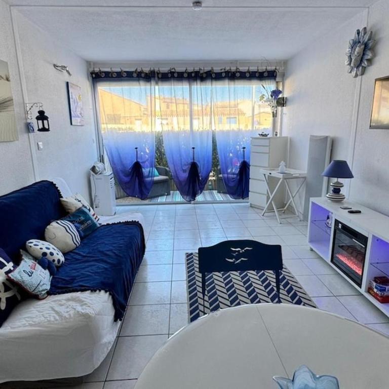 Le Cocon Bleu, piscine parking 2 personnes - Appartement 1 Chambre - 3