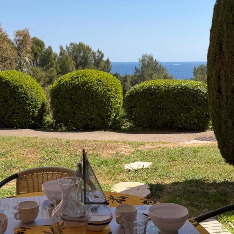Rez-de-jardin pour 4 pers. à Cap Esterel - FR-1-504-718 - Apartment - 6