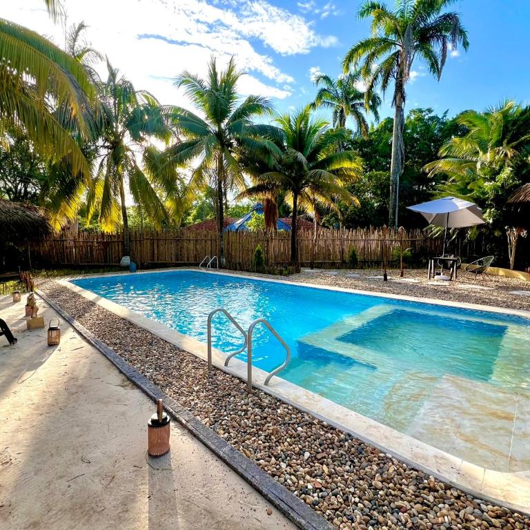 Chalet Tropical en melgar, piscina privada - Casa de 4 dormitorios - 16