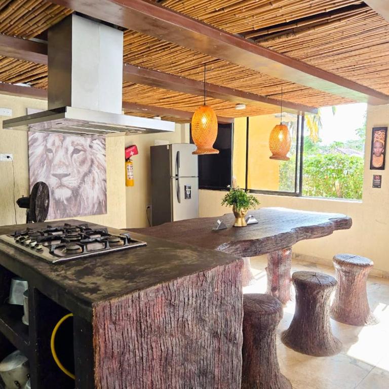 Chalet Tropical en melgar, piscina privada - Casa de 4 dormitorios - 22