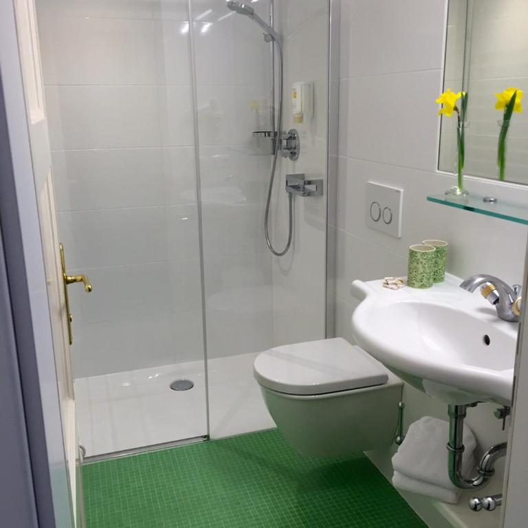 Seehotel Enzian - Doppelzimmer mit Seeblick - 1