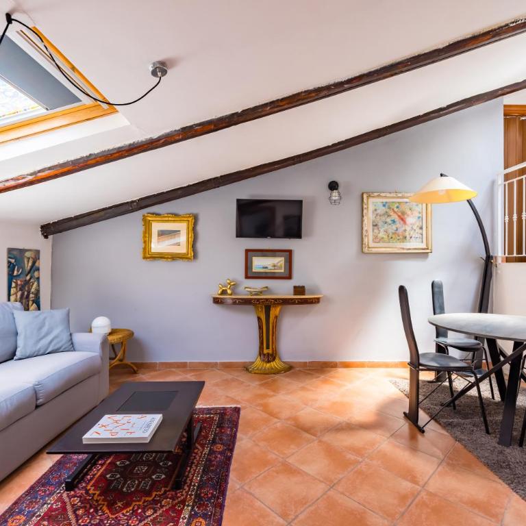 Alessios House by NapoliApartments - Appartamento - 12