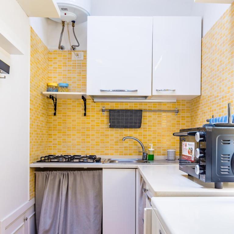 Alessios House by NapoliApartments - Appartamento - 16