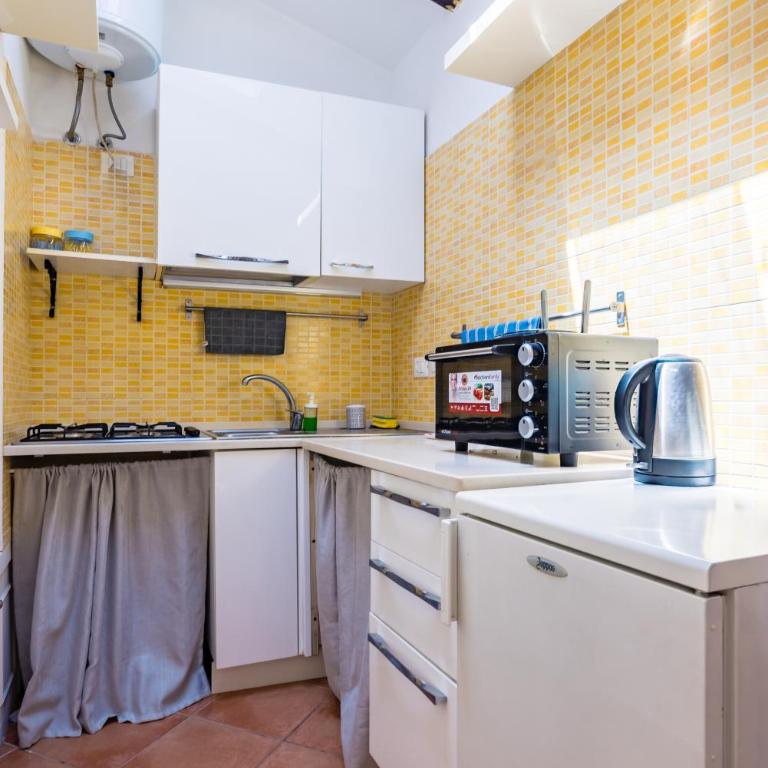 Alessios House by NapoliApartments - Appartamento - 18