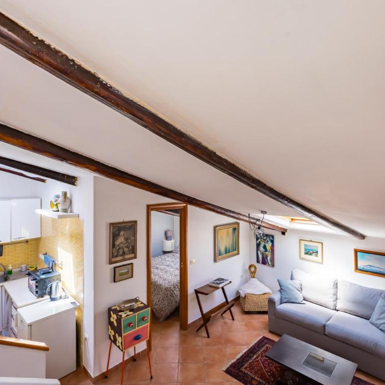 Alessios House by NapoliApartments - Appartamento - 20