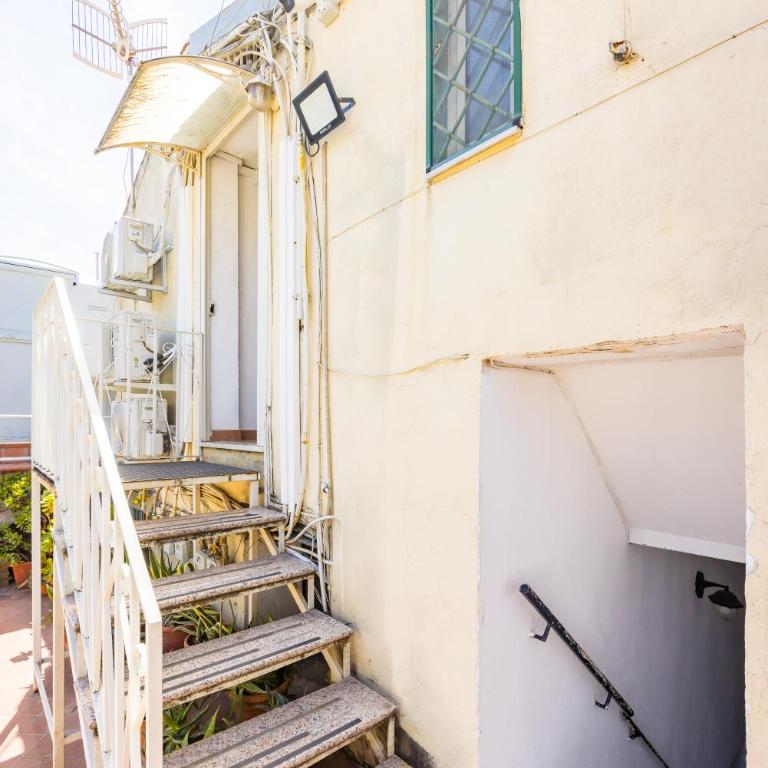 Alessios House by NapoliApartments - Appartamento - 30