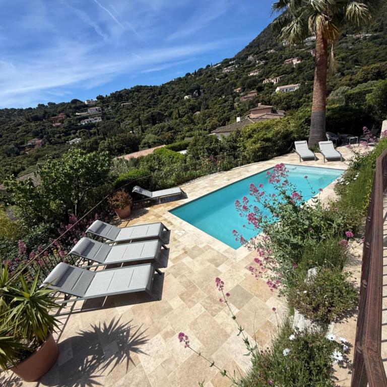 L'eau des Oliviers - Four-Bedroom House - 35