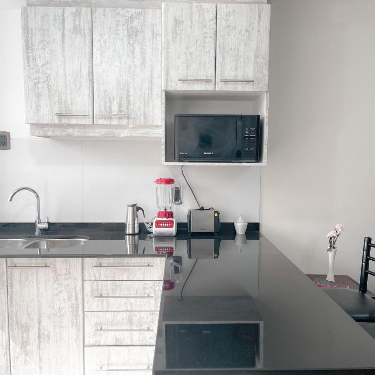 Sky Suites - Cozy & Naturally Warm 1BR Apt - One-Bedroom Apartment - 12