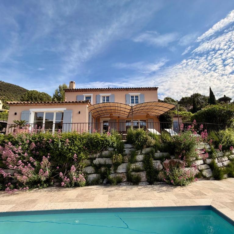 L'eau des Oliviers - Four-Bedroom House - 2